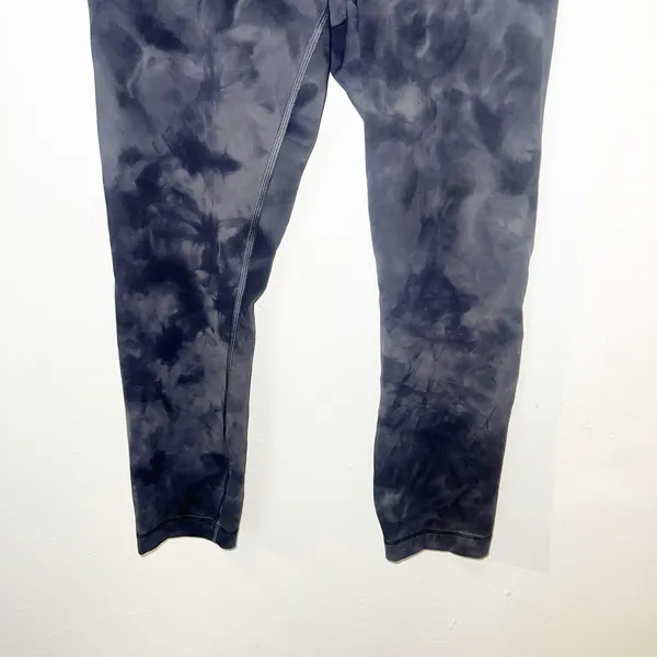 Lululemon crop pitch gray graphite gray diamond dye align leggings - Image 3