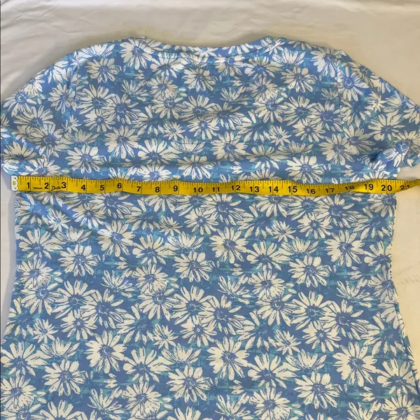 Blue Floral Short Sleeve Women's Top - Image 5