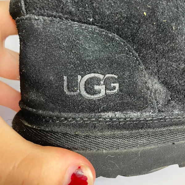UGG black‎ suede Neumel chukka boots women's size 6 trendy cozy winter casual - Image 9