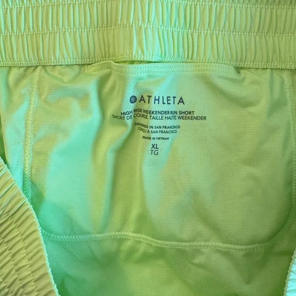 Athleta High-Rise Weekender Run Short in Tequila Green Size XL - Image 3