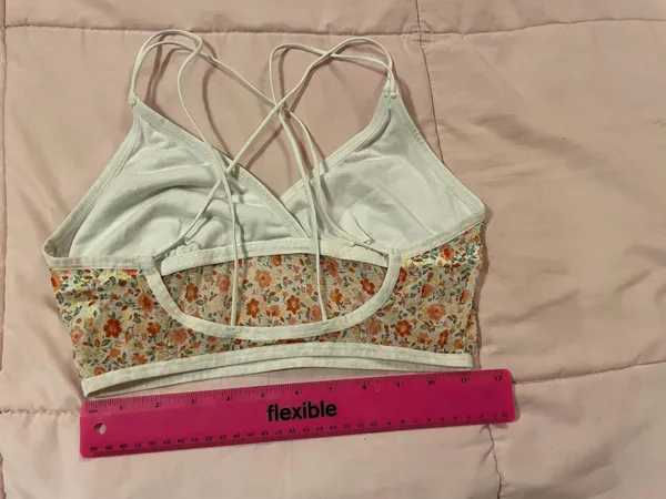 Gilly Hicks floral top - Image 2