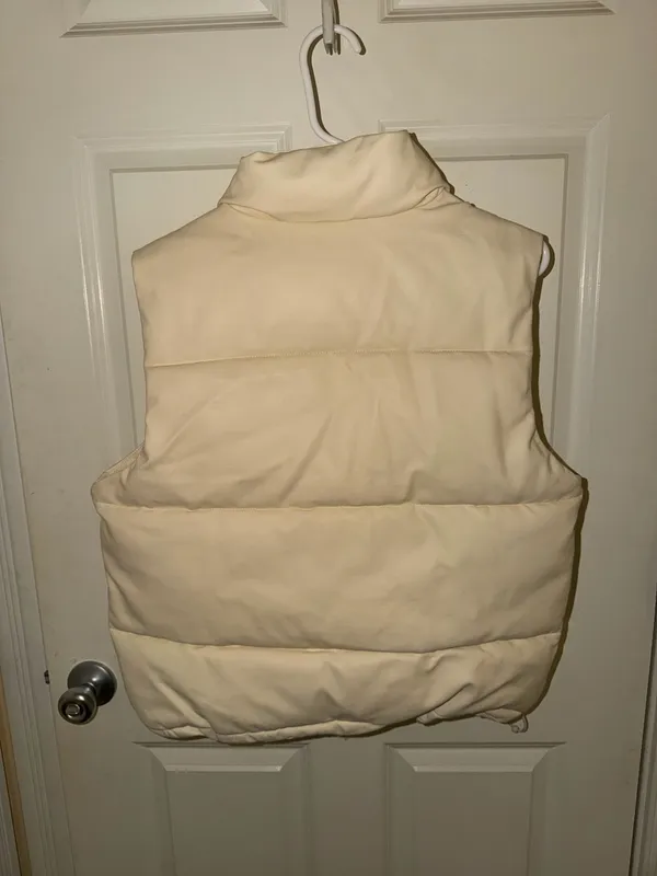 Hollister Cream Leather Puffer Vest - Image 4