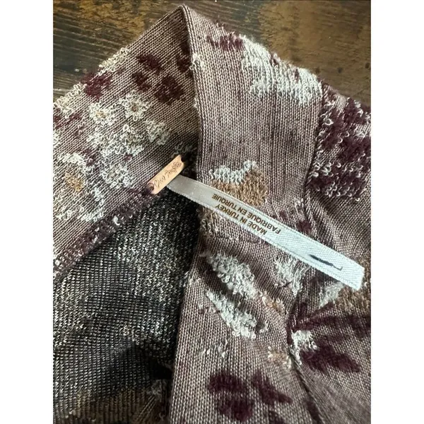 Free People Mulberry floral boho v-neck L cropped sweater - Image 3