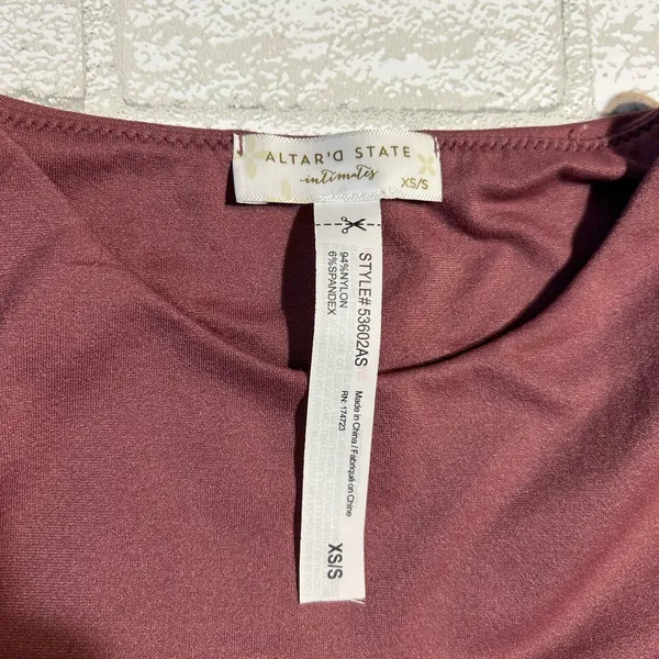 Altar'd State Long Sleeve Active Wear Burgundy Top Size XS/S - Image 4