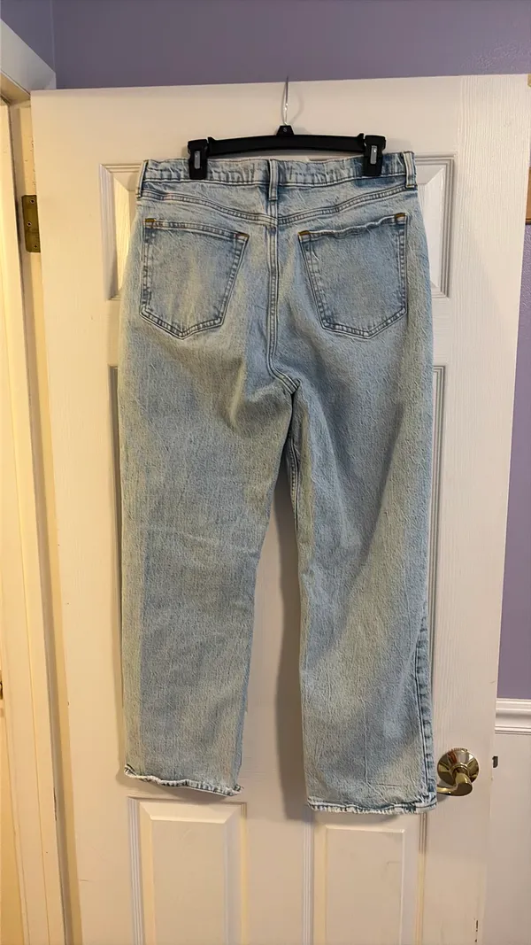 Abercrombie The 90s Baggy Low-Rise Jeans - Image 3