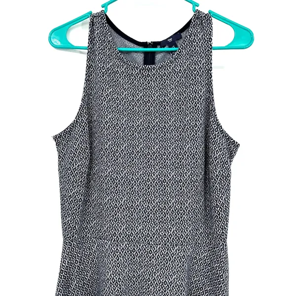 Gap size medium sleeveless a line dress hidden rear‎ zip black white print - Image 3
