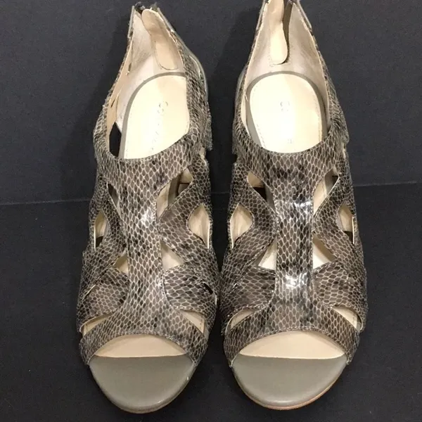 Calvin Klein Gray Python embossed heels - Image 2