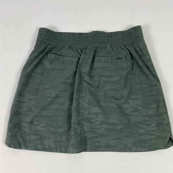 Orvis Skort Womens Small Green Camo Hiking‎ Walking Built In Shorts Zip Pockets - Image 8