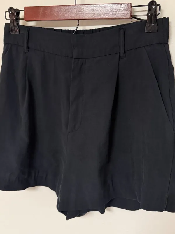 Zara High Waisted Pleated Black Shorts - Image 5