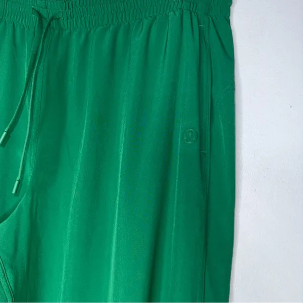 Lululemon Court Rival Wide-Leg Track Pant Regular Green 14 EUC‎ - Image 3