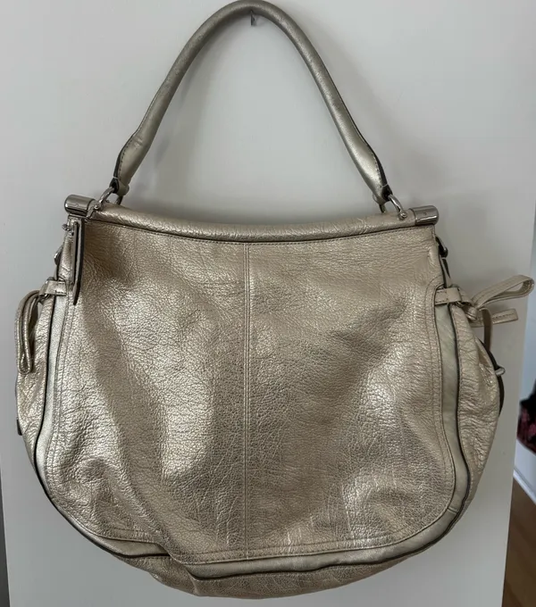 Coach Champagne Metallic Leather Bag - Image 4