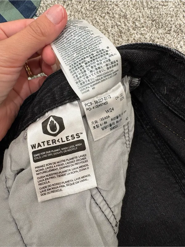Levi's 501 Original Short in Step On It - Image 5