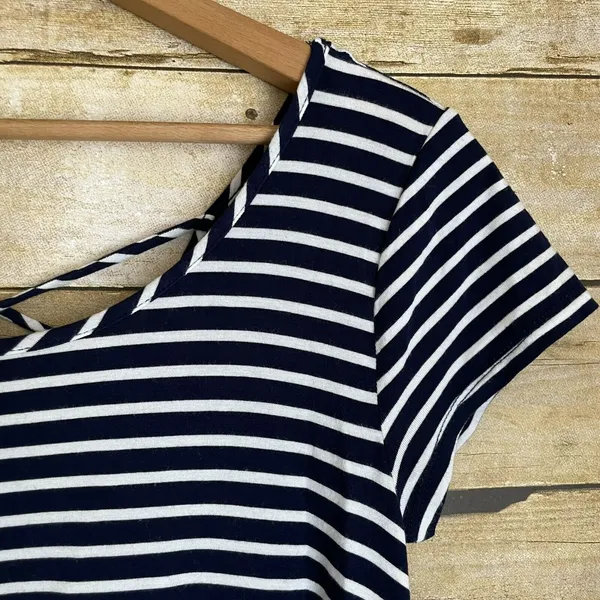 Socialite Women's Blue Striped Criss Cross Back Dress - Size Medium - 90's Style - Image 5
