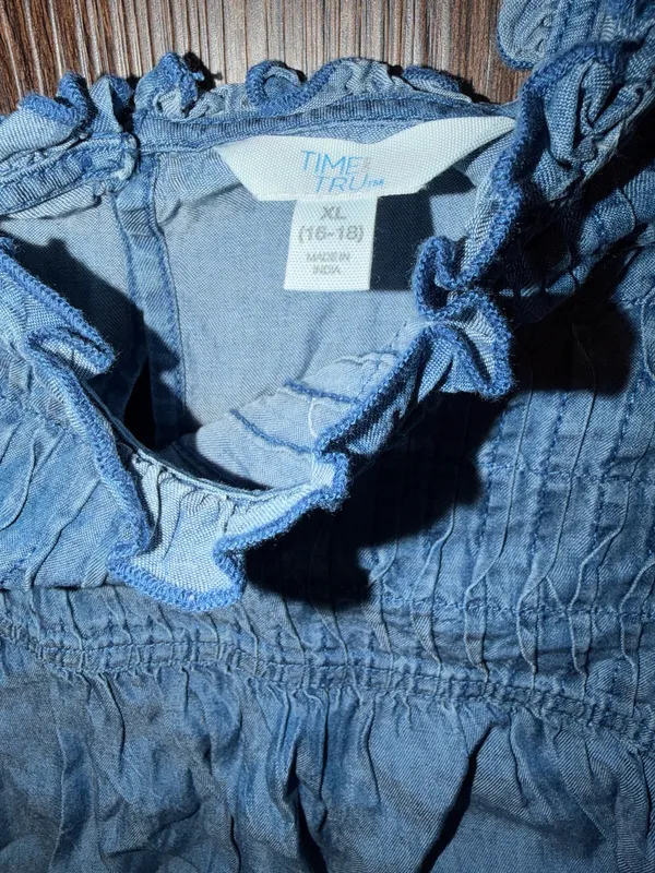 Time and Tru denim color blouse size XL - Image 2