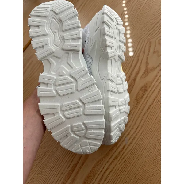 New Women's Lace Up Tie Up Sneakers White size 7-7.5 - Image 5