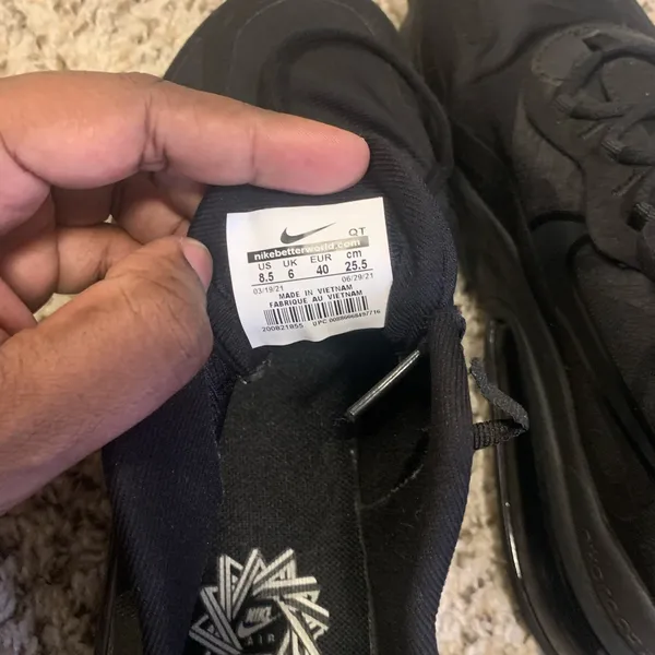 Nike Air Max 270 React GS Black Running Shoes - Image 5