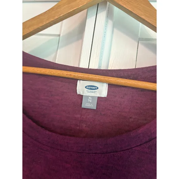 Old Navy‎ Burgundy Top Size XL - Image 5