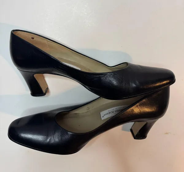 Etienne Aigner 'Taylor'Heels Size 8.5 M - Image 6