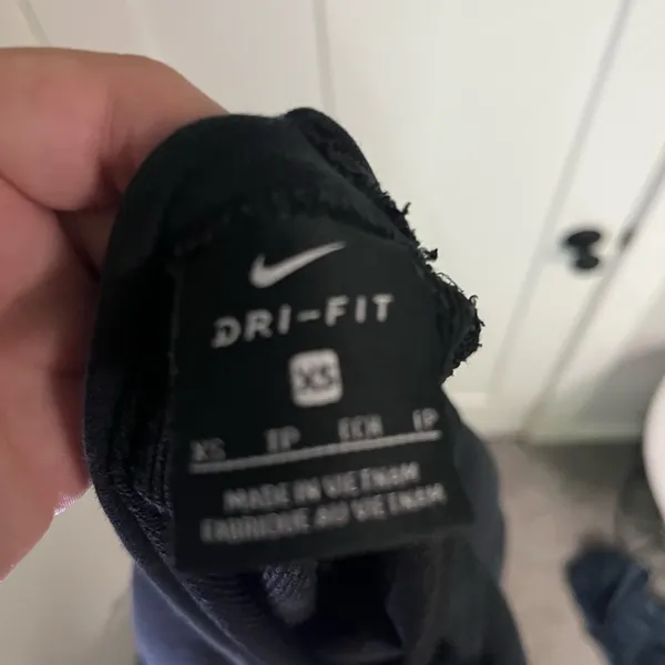 Nike Black Crewneck Sweatshirt - Image 4