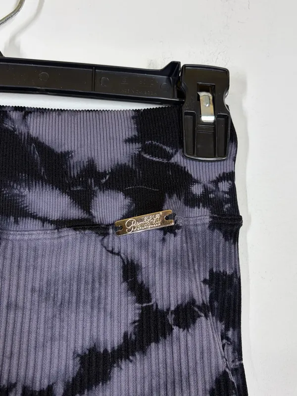 Bombshell Sportswear Tie Dye Seamless Leggings Size Medium - Image 6