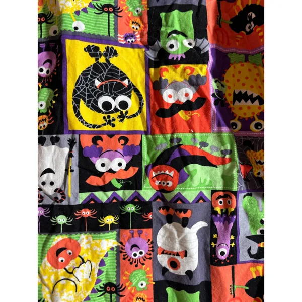 Bio Bring It On Women's Size M Halloween V-Neck Scrub Top Ghosts Monsters - Image 5