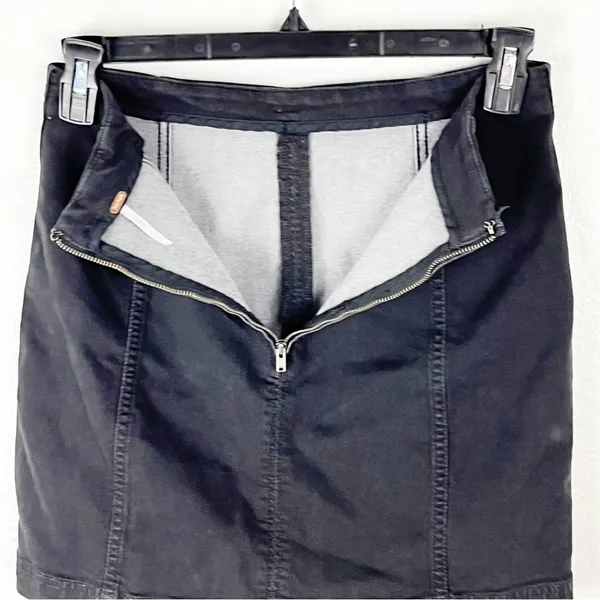 FREE PEOPLE Black Back Zipper Mini Skirt 10 Biker Neutral Minimalist Concert - Image 6