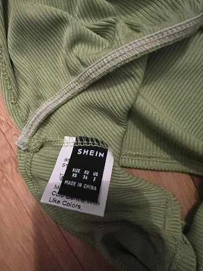 SheIn Crop Top - Image 4