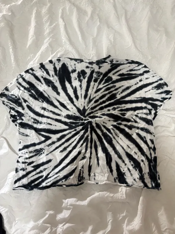 UCF Knights TieDie Cropped Top Black Size L - Image 2