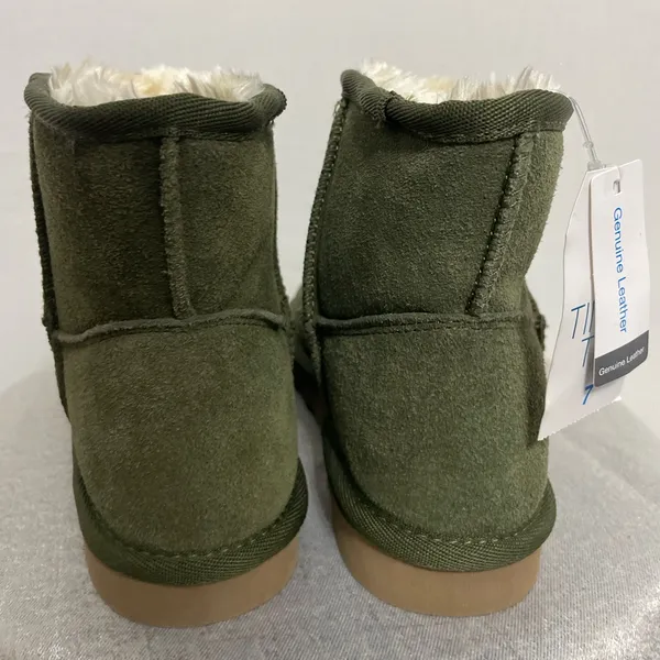 Time and Tru Olive Green Short Boots – women’s Size 7 – Genuine Leather(B23)✨ - Image 4