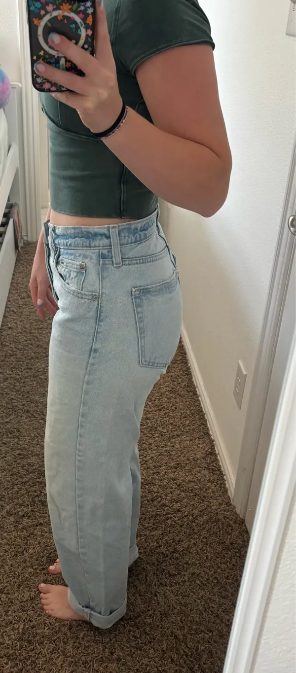 Universal Threads Jeans Mid-Rise Baggy 90s - Image 2