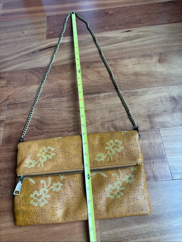Moda Luxe vegan purse - Image 8