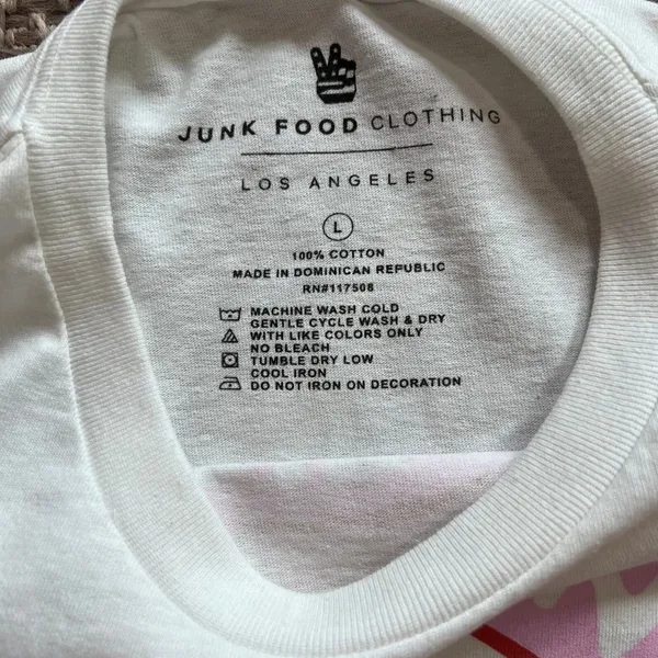 Junk food clothing Graphic Shirt Unisex Sz Large - Image 2