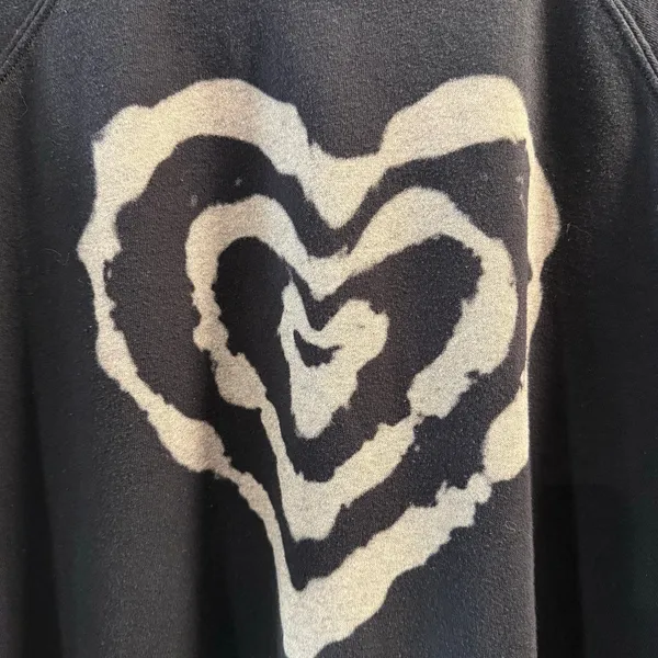 Torrid Women’s Black Heart Sweatshirt Size 4X - Image 3