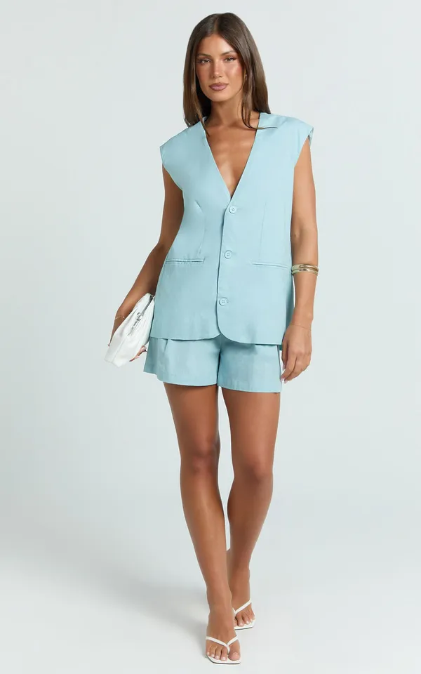 Showpo New Marlee Two Piece Set Linen Vest & Shorts Size Medium MSRP $109 - Image 3