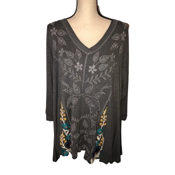 Caite Embroidered Tunic Top Size XL Gray 3/4 Sleeves Stretchy Soft Relaxed Boho - Image 2