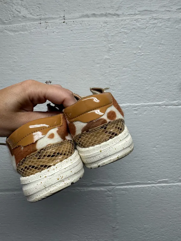 Hey Dude Wendy Cow Pieced Shoes - Image 5