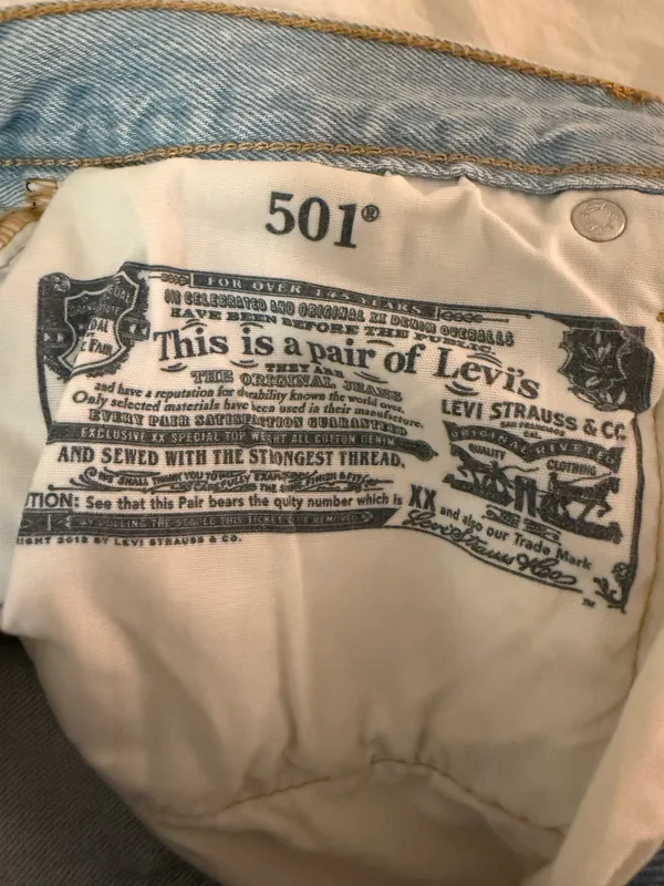 Levi’s 501 Light Wash Jeans - Image 4