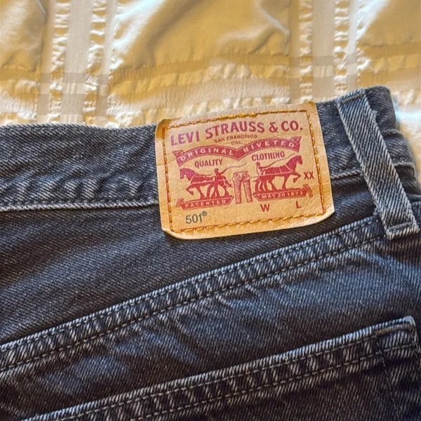 Levi Levi’s 501 Buttonfly Denim Jean Shorts - Image 3