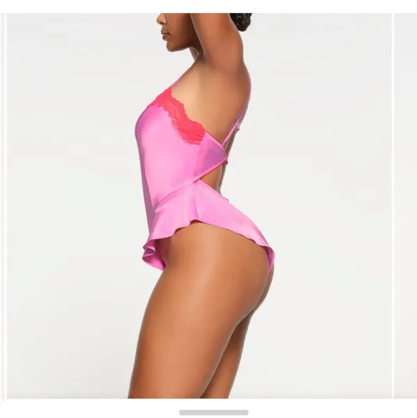NWT SKIMS Woven Shine Lace Teddy Neon Orchid Pink Red M - Image 3