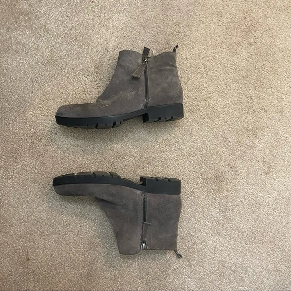 Costa Diva Gray Suede Ankle Zipper Booties Size 8 - Image 5