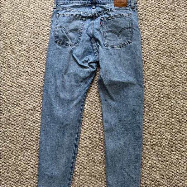 NWOT Levi Strauss Wedgie Straight Leg Light Blue Denim Jeans Size 28 - Image 4
