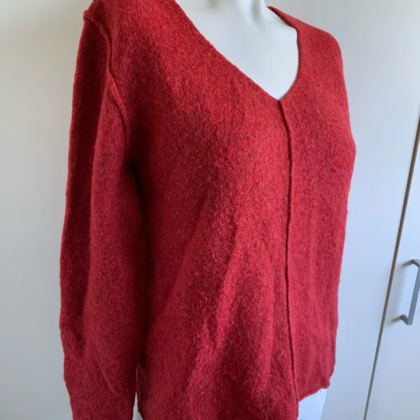 Eileen Fisher wool blend red v-neck long sleeve sweater size Medium - Image 2