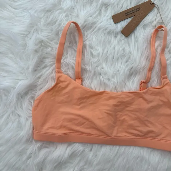 Skims Fits Everybody Scoop Neck Bralette Faded Nectar Medium - Image 3