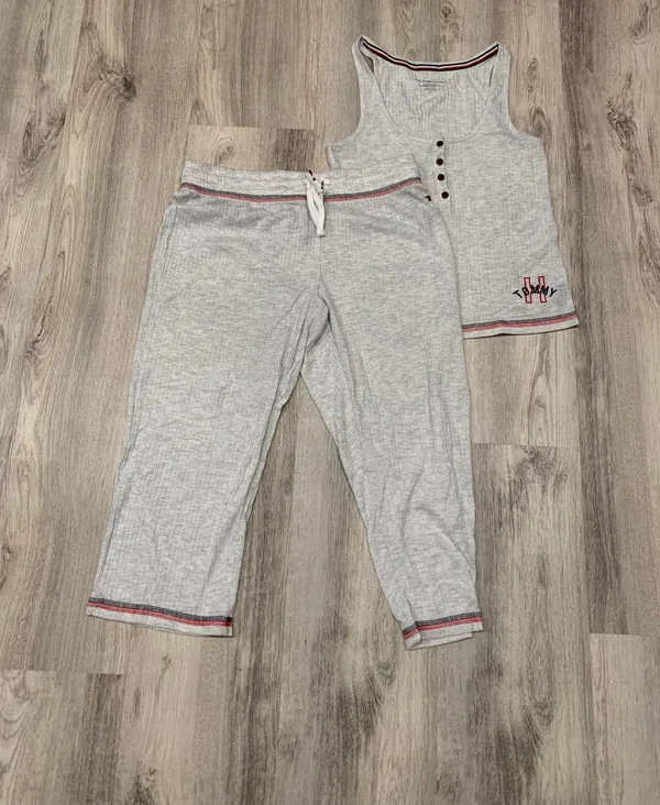Tommy Hilfiger Lounge Set - Image 3
