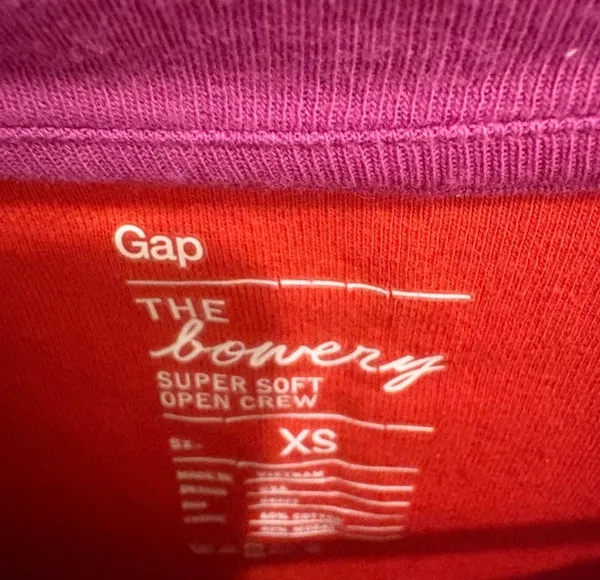 Gap Vibrant Red Top with Purple Trim  - Image 5