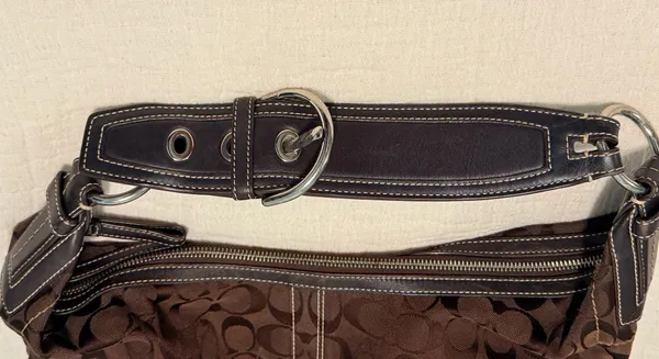 Vintage Coach hobo shoulder bag - Image 2