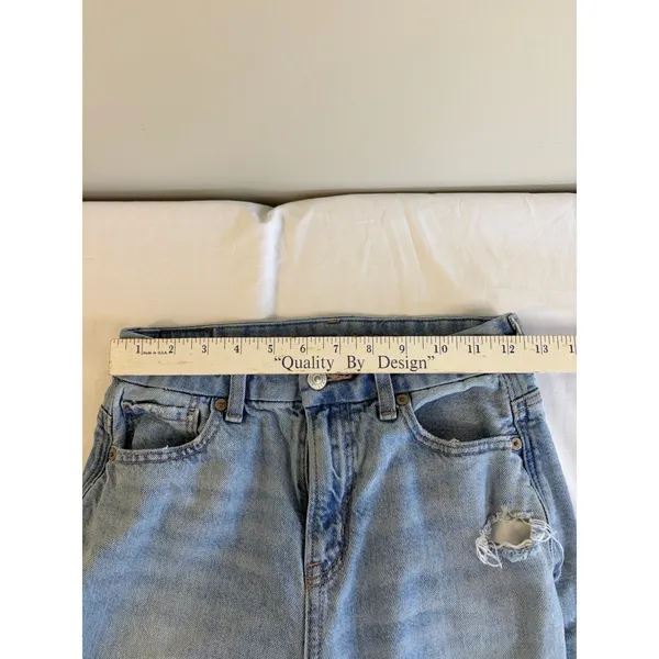 American Eagle Curvy Mom Jeans Light Wash Distressed‎ High Rise Blue Denim 26x26 - Image 7