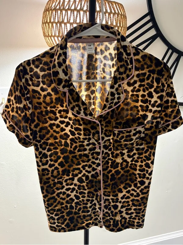 Leopard Print Short Sleeve Button - Image 2