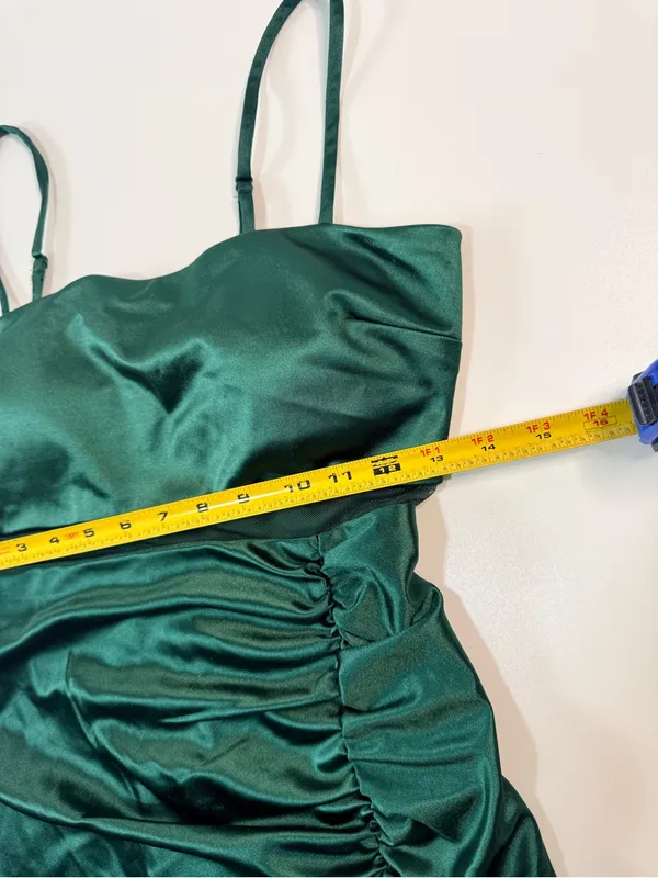 Windsor Satin Emerald Green Ruched Mesh-Inset Mini Dress - Image 4