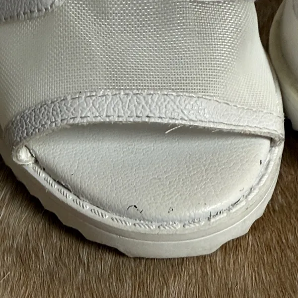 Karl Lagerfeld Paris Women's White‎ Blayze Lug Sole Peep Toe Bootie Size 5 B77 - Image 6